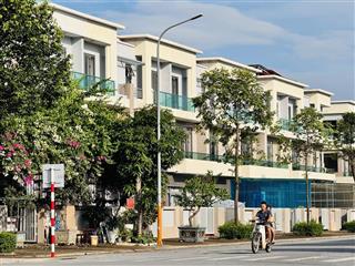 Bán nhà 2 mặt tiền 120m2 đường 26m đã hoàn thiện centa city từ sơn vào trung tâm hn 20p  đã có sổ
