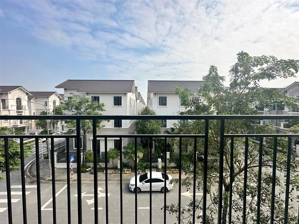 Cc bán nhà 90m2  sẵn dòng tiền  đã hoàn thiện tại kđt centa city từ sơn gần trung tâm hà nội 7,x