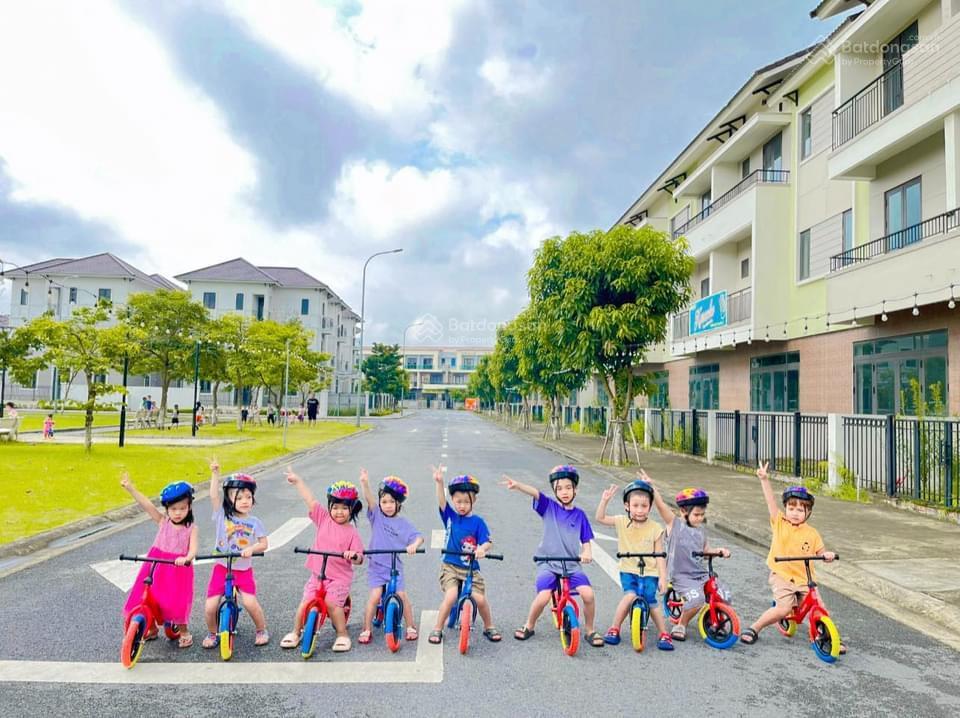 Cc bán nhà 90m2  sẵn dòng tiền  đã hoàn thiện tại kđt centa city từ sơn gần trung tâm hà nội 7,x