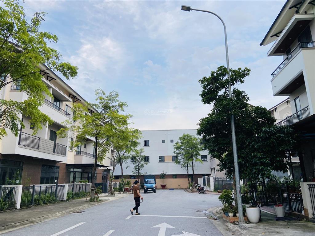 Chỉ 1 căn 90m2 6,x tỷ giá sốc giao dịch ngay đã có sổ gần hà nội kđt centa city từ sơnấn xem ngay