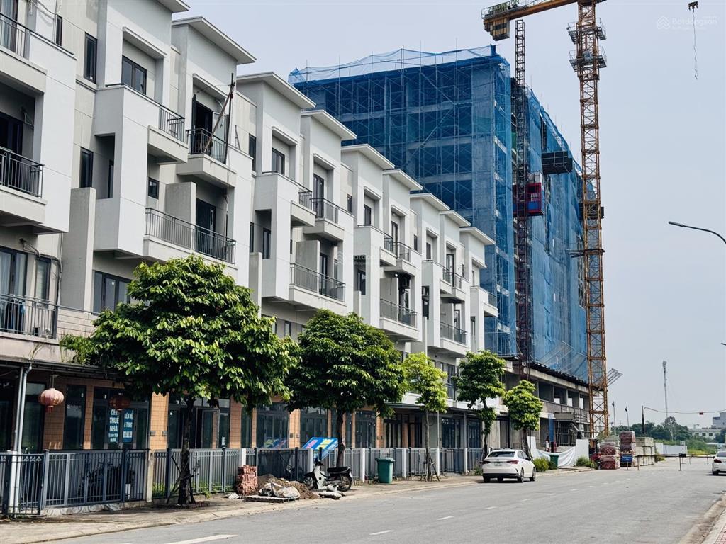 Bán nhà đối diện chung cư kinh doanh bất chấp 75m2  4 tầng  đã có sổ kđt centa diamond từ sơn