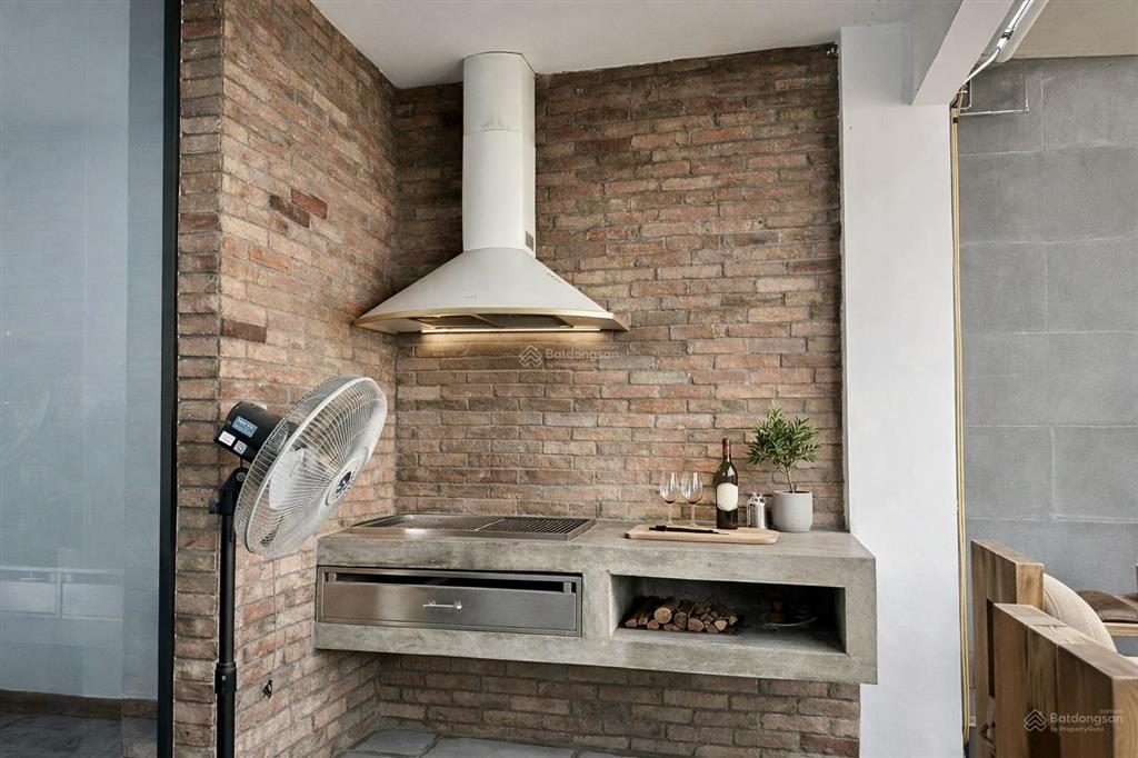 Villa ẩn mình giữa lòng phú nhuận