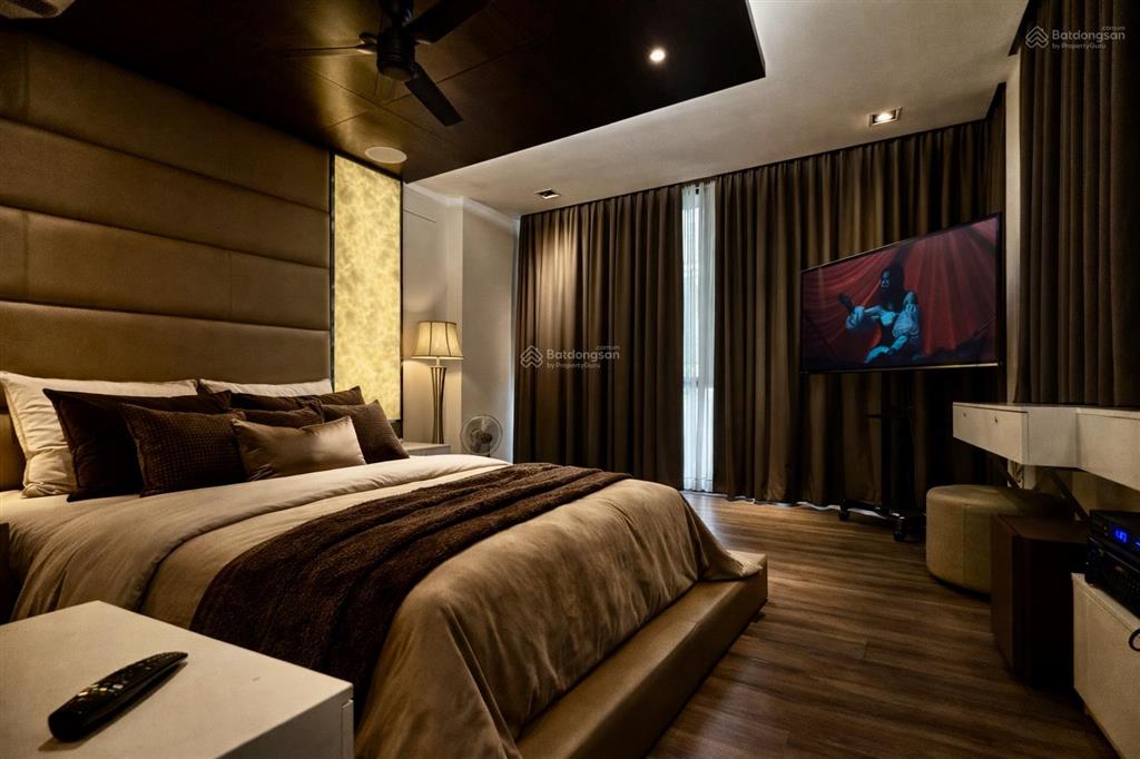 Villa ẩn mình giữa lòng phú nhuận