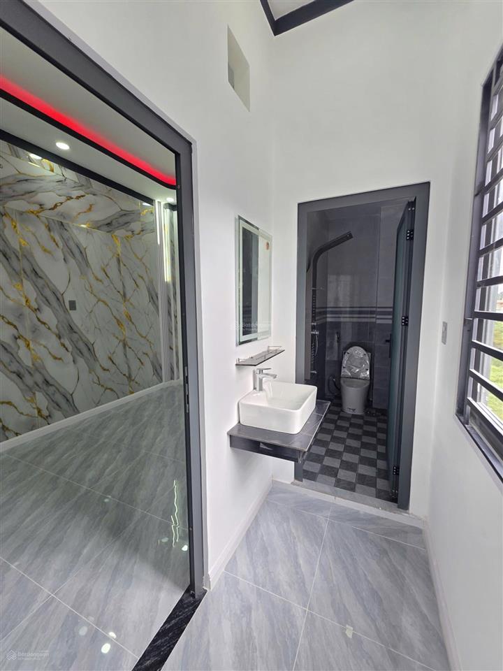 Bán nhà 1 trệt 1 lầu có sân thượng, dt 84,8m2 p. tân khánh tp.hcm. nhà 4pn giá 3,49 tỷ tl