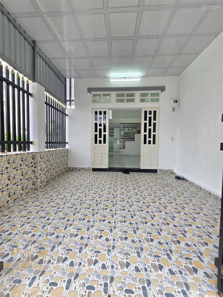 Giảm hơn 200tr cần bán nhanh nhà chợ xóm vắng dĩ an, bd cũ. dt 83,5m2 có 3pn, giá chỉ 4.280tỷ