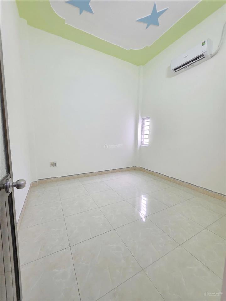 Bán nhà tân đông hiệp dĩ an 1 trệt 1 lầu đường thông ô tô. dt 67,6m2, 3pn giá chỉ 4,2 tỷ còn tl