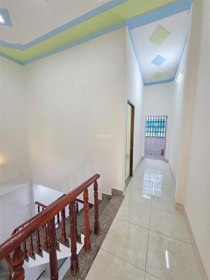 Bán nhà tân đông hiệp dĩ an 1 trệt 1 lầu đường thông ô tô. dt 67,6m2, 3pn giá chỉ 4,2 tỷ còn tl