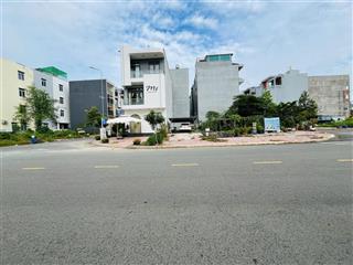 Bán đất làng đại học quốc gia tphcm. dt 92m2 ngang 5m, đường rộng 22m kinh doanh tốt. giá 6.190 tỷ