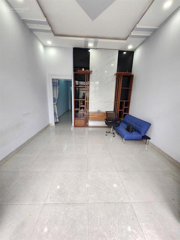 Giảm 200tr bán nhanh nhà 68m2 kp hoà lân, thuận giao, thuận an cũ. nhà sạch đẹp 2pn giá chỉ 2,59 tỷ