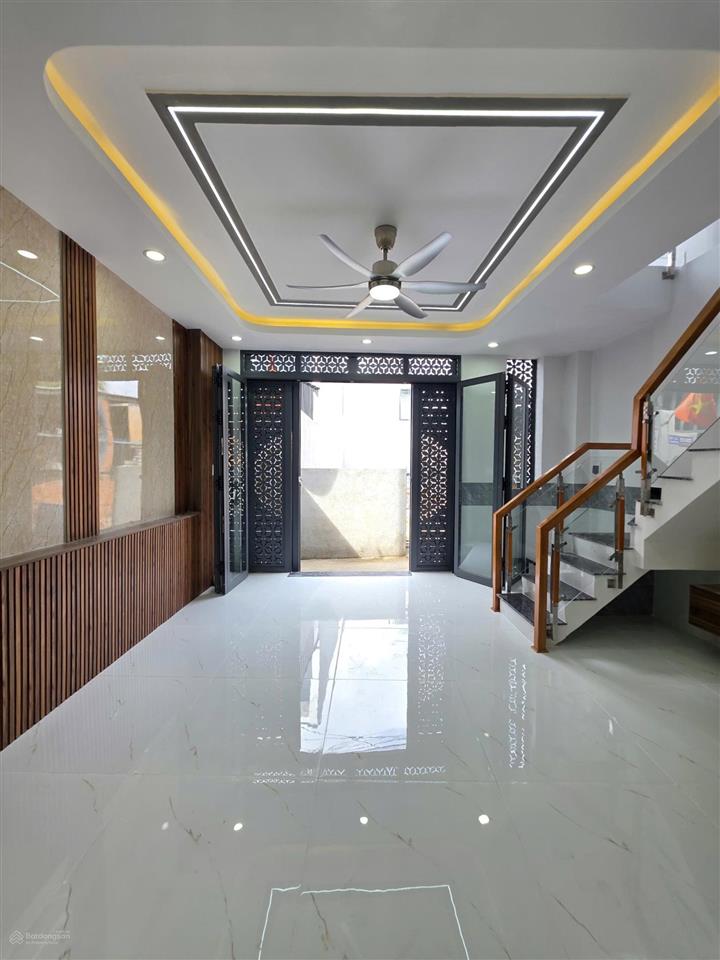 Bán nhà 1 trệt 1 lầu cách vincom dĩ an 800m. nhà 2pn tiện ích xung quanh rất nhiều, giá rẻ 2,48 tỷ