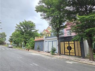 4,8 tỷ giảm còn 4,5tỷ bán nhanh nhà 1 trệt 1 lầu 3pn 100m2, p. tân bình dĩ an cũ, đường 16m. còn tl