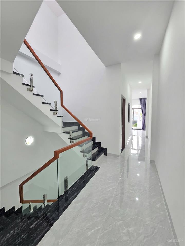 Bán nhà 1 trệt 2 lầu p. an phú tp. thuận an. nhà 4pn full nội thất, giá chỉ 4,99tỷ còn thương lượng