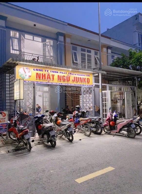 Bán nhà ngay chợ thuận giao đang cho thuê 7tr/tháng. nhà 1 trệt 1 lầu, đường nhựa 13m gần chợ