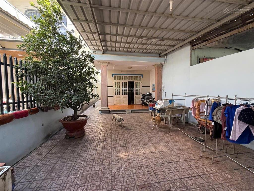 Giảm 500tr chỉ còn 3tỷ790, cần bán nhanh căn nhà 183,6m2 (5,85x32m) p. bình hoà, tp. thuận an cũ
