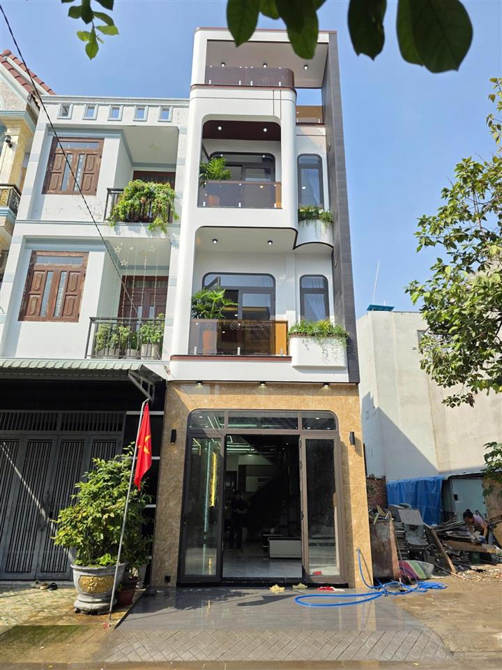 Bán nhà mới 100% 1 trệt 2 lầu kdc đẹp đồng bộ, gần vincom 550 dĩ an & vsip 1. giá 5,68 tỷ tl