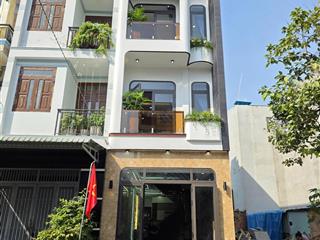 Bán nhà mới 100% 1 trệt 2 lầu kdc đẹp đồng bộ, gần vincom 550 dĩ an & vsip 1. giá 5,68 tỷ tl