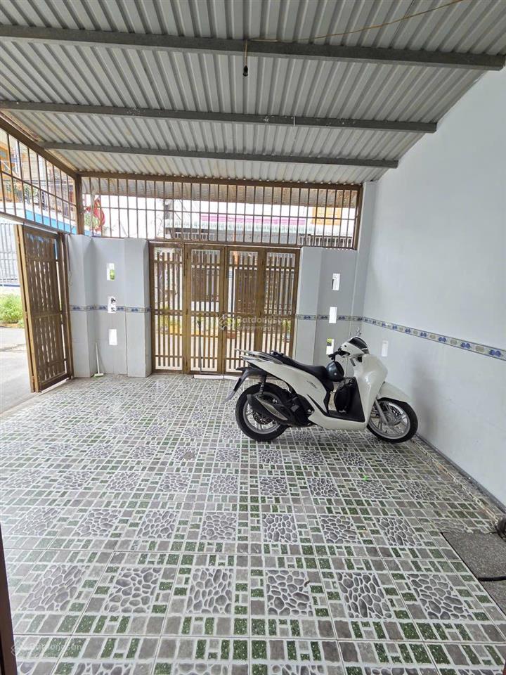 Bán nhà căn góc 2 mặt tiền đường nhựa, nhà 1 trệt 1 lầu p. an phú, tp. thuận an, giá chỉ 3,59tỷ tl