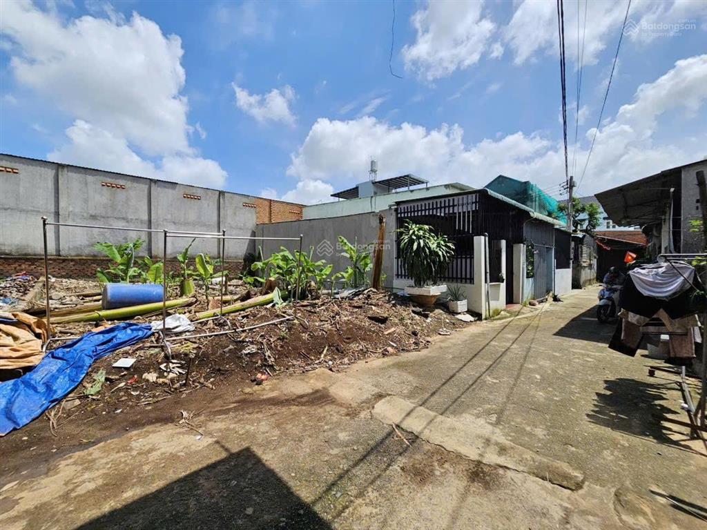 Bán lô đất ngang 9,24m phường tân đông hiệp, dĩ an, ngay sau chợ. tổng 169,7m2 giá 2,69 tỷ tl