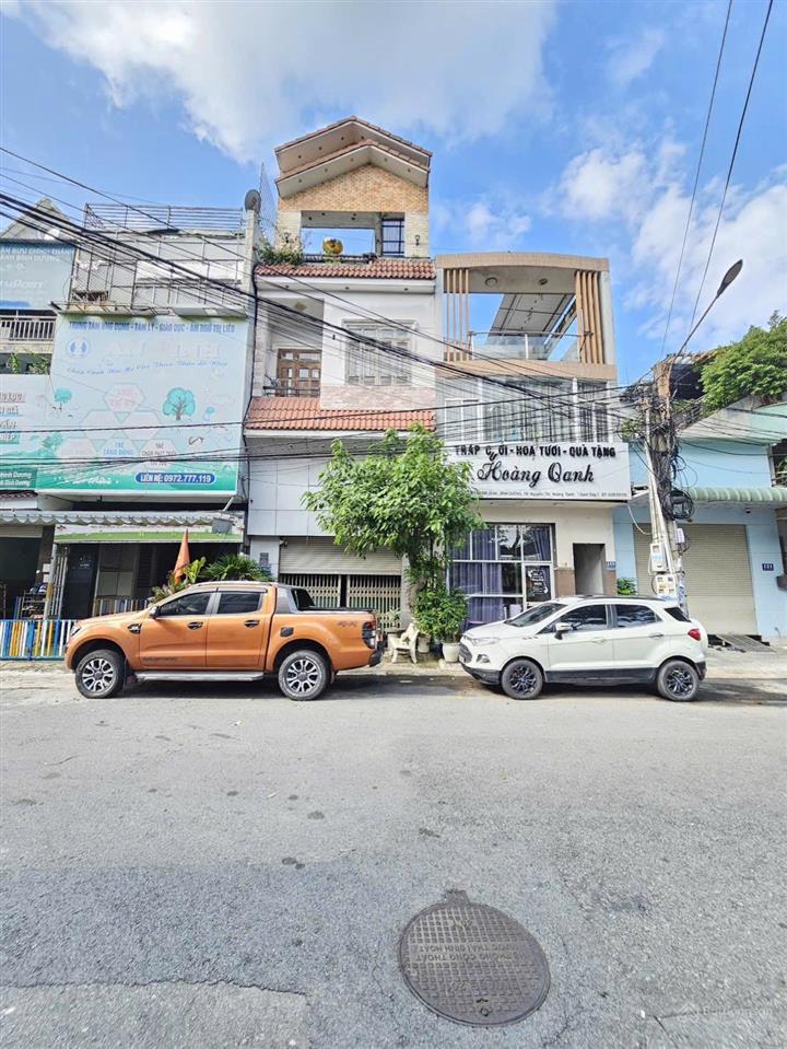 Bán nhà mặt tiền kinh doanh quá đẹp, đang cho thuê 9,5tr/tháng ổn định. dt 90m2 kdc sóng thần dĩ an