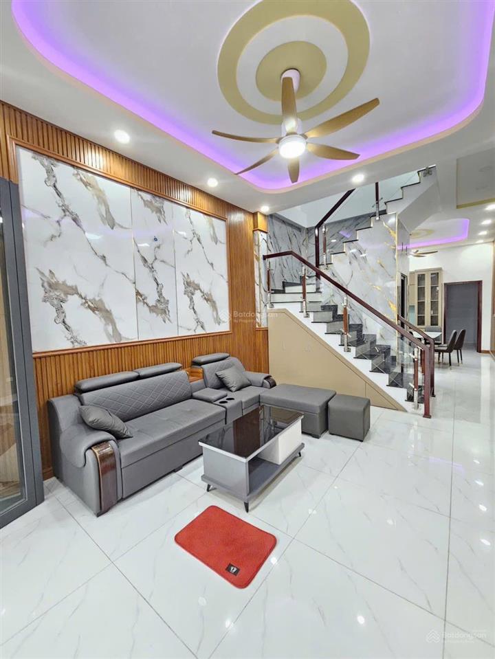 Bán nhà mới sát nách làng đh thủ đức p.đông hoà dĩ an. nhà 1trệt 1lầu 76,6m2 có 3pn. giá 4,39tỷ tl