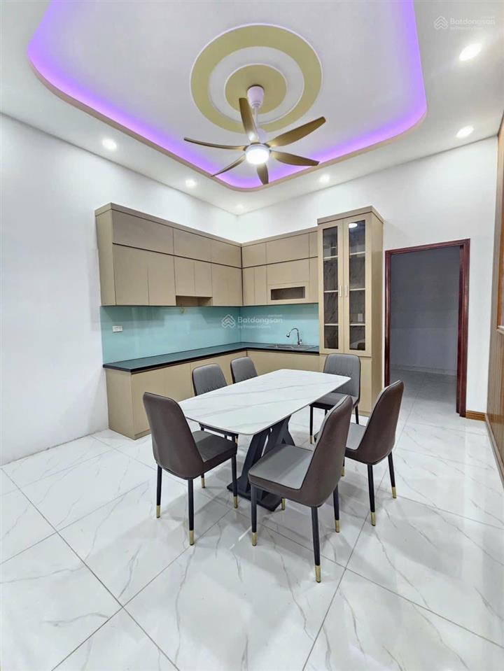 Bán nhà mới sát nách làng đh thủ đức p.đông hoà dĩ an. nhà 1trệt 1lầu 76,6m2 có 3pn. giá 4,39tỷ tl