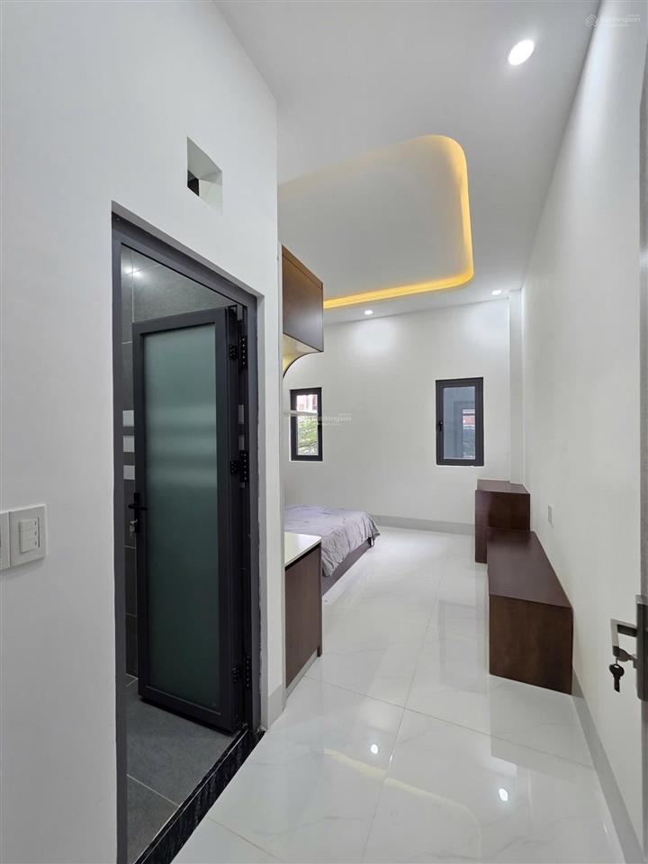 Bán nhà phố 1 trệt 2 lầu hoàn công, dtsd 176m2 có 4pn khu dân cư rất đẹp, giá chỉ 4,59 tỷ tl