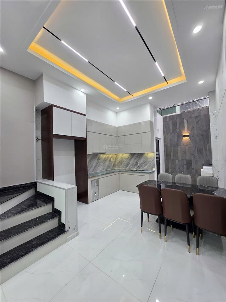 Bán nhà phố 1 trệt 2 lầu hoàn công, dtsd 176m2 có 4pn khu dân cư rất đẹp, giá chỉ 4,59 tỷ tl