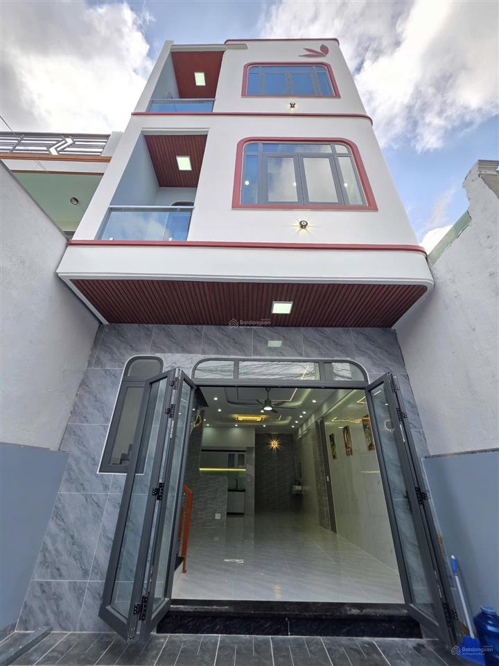 Bán nhà mới 1 trệt 2 lầu, 3 phòng ngủ, 3 vệ sinh, gần chợ dĩ an 1 chỉ 500m. giá chỉ 4,59 tỷ tl.