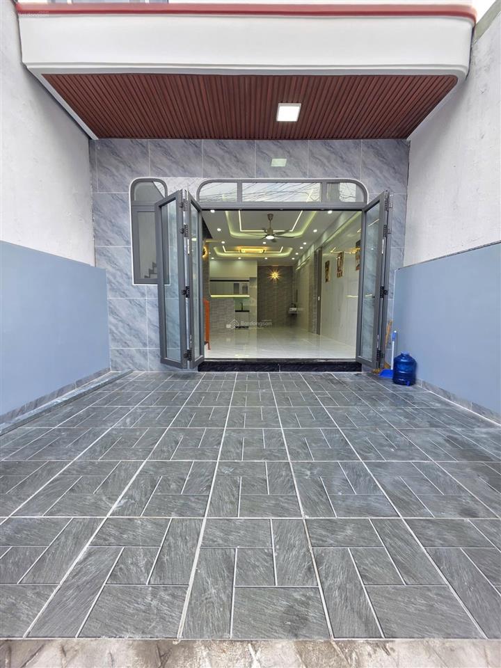 Bán nhà mới 1 trệt 2 lầu, 3 phòng ngủ, 3 vệ sinh, gần chợ dĩ an 1 chỉ 500m. giá chỉ 4,59 tỷ tl.