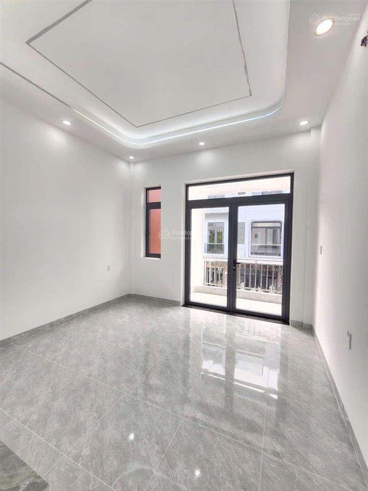 Bán nhà 1 trệt 2 lầu kdc thuận giao gần aeon thuận an, rẻ hơn nhà bên cạnh hơn 1 tỷ. 4,95 tỷ (tl)