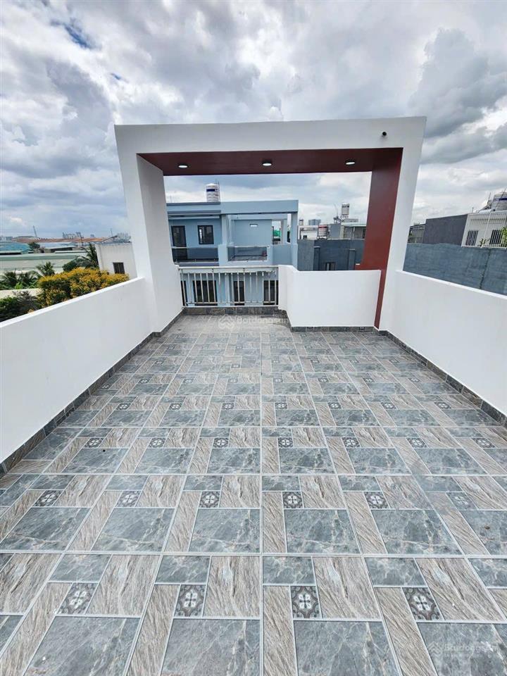 Bán nhà 1 trệt 2 lầu kdc thuận giao gần aeon thuận an, rẻ hơn nhà bên cạnh hơn 1 tỷ. 4,95 tỷ (tl)