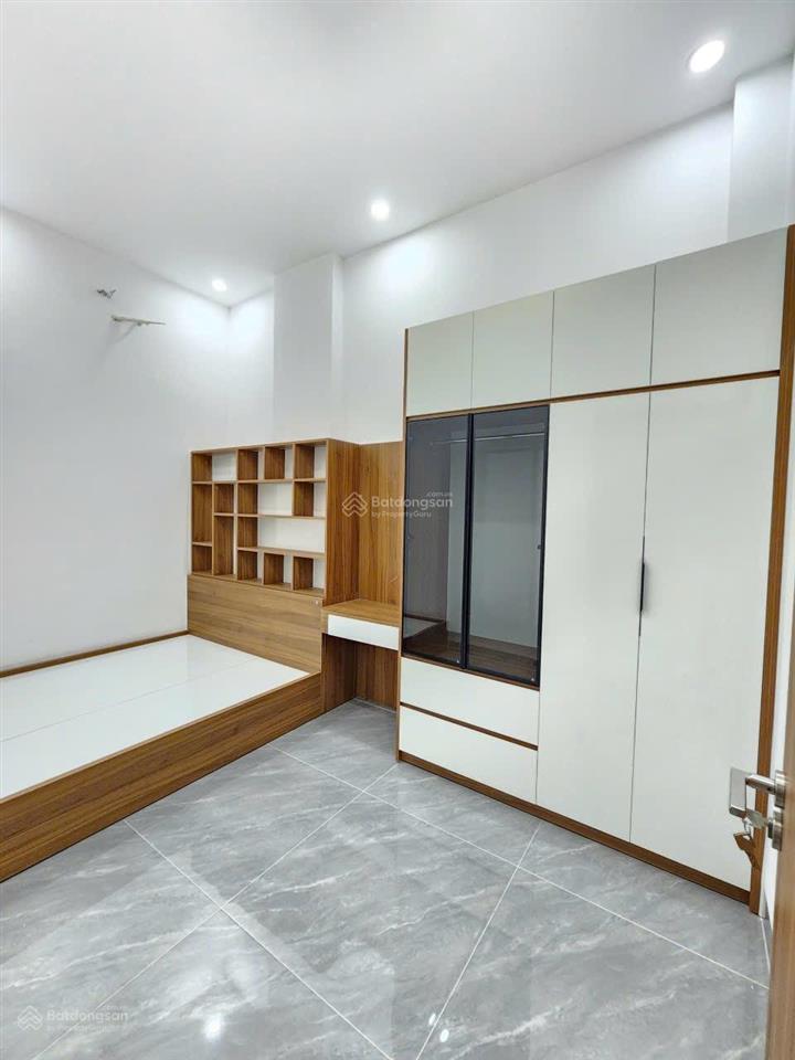 Bán nhà 1 trệt 2 lầu kdc thuận giao gần aeon thuận an, rẻ hơn nhà bên cạnh hơn 1 tỷ. 4,95 tỷ (tl)