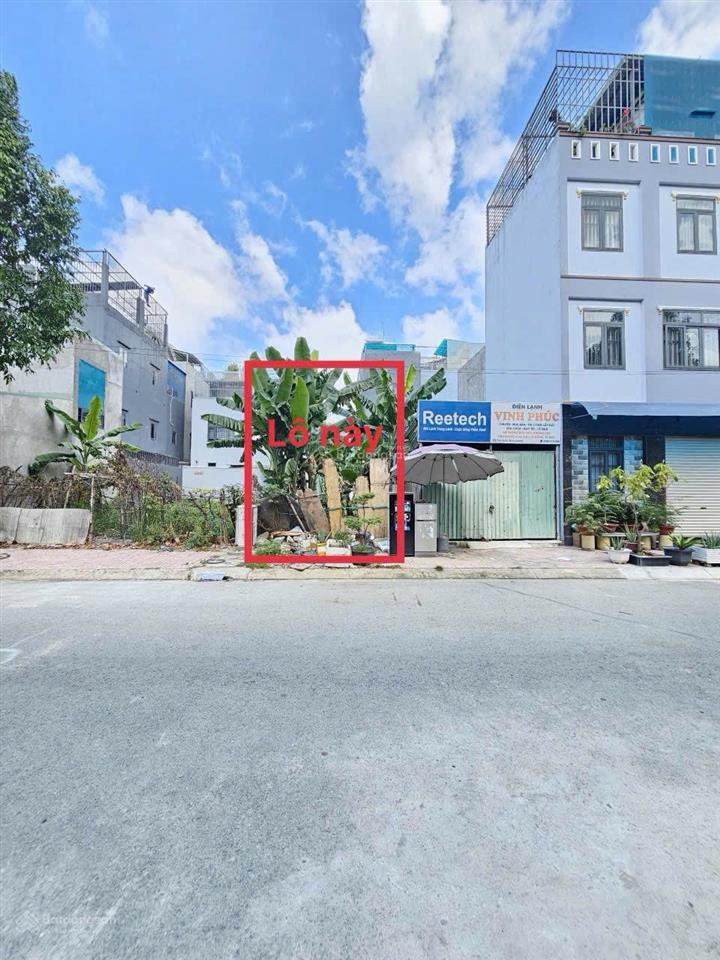 Bán đất kdc dt (4,5x18m) ngay cổng sau vsip 1 thuận an, gần vincom550. giá 3,58 tỷ (thương lượng)