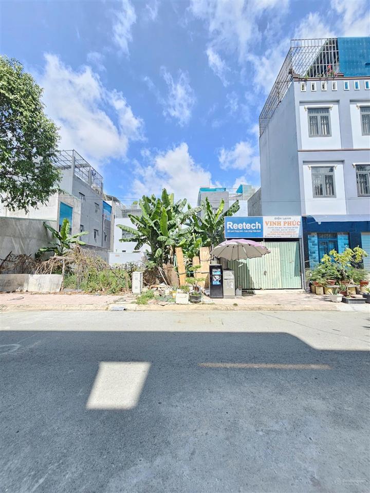 Bán đất kdc dt (4,5x18m) ngay cổng sau vsip 1 thuận an, gần vincom550. giá 3,58 tỷ (thương lượng)