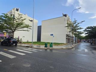 Bán lô góc 2 mặt tiền kdc gần vsip1 và vincom 550. dt 6x13,7 giá 4,09 tỷ (còn thương lượng)