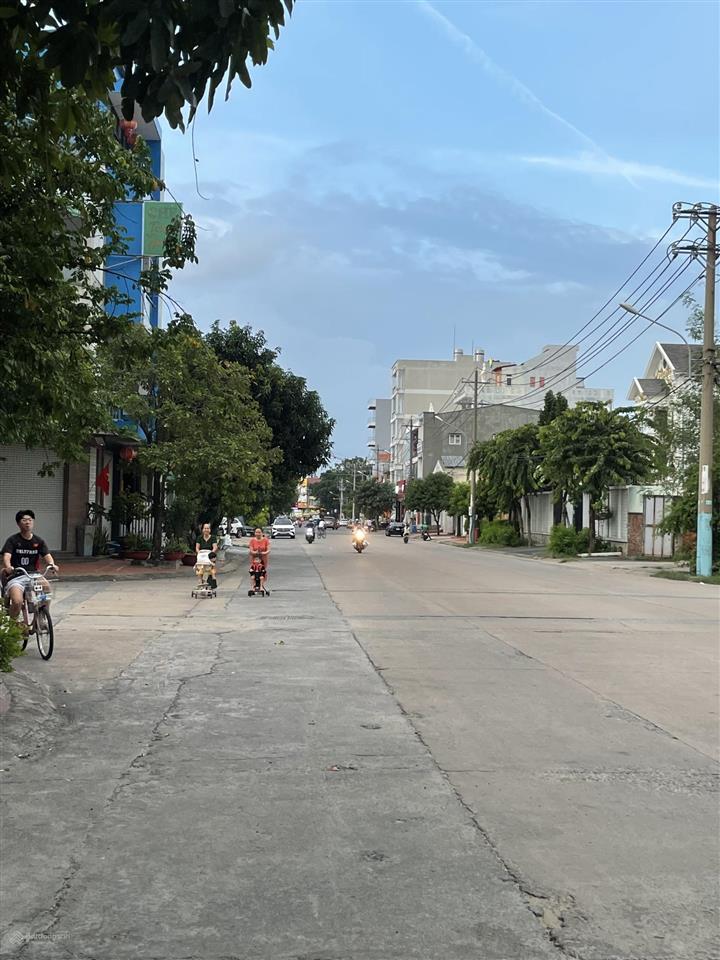 Bán đất mặt tiền đường m, trung tâm hành chính dĩ an, trục đường sầm uất tại tp dĩ an. giá 8,29 tỷ