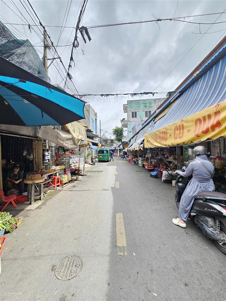 Bán nhà mặt tiền chợ kinh doanh cực tốt  trung tâm tp dĩ an. ngang 5,1x25,2m giá 6,5 tỷ còn tl