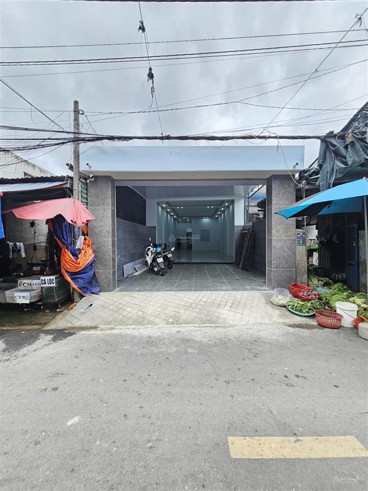 Bán nhà mặt tiền chợ kinh doanh cực tốt  trung tâm tp dĩ an. ngang 5,1x25,2m giá 6,5 tỷ còn tl