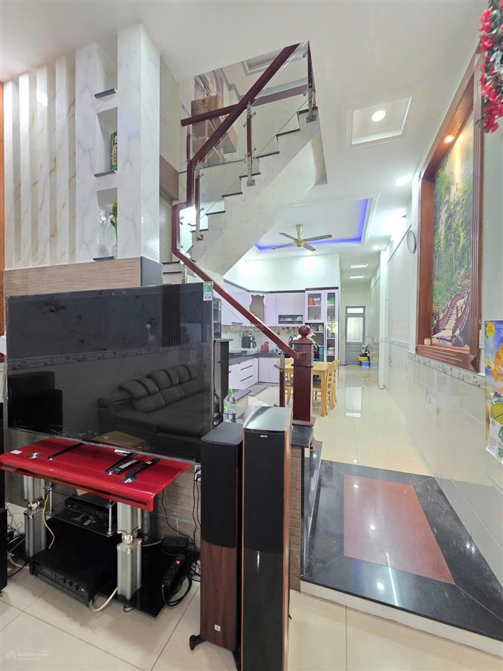 Căn này thực sự quá rẻ. bán nhà gần chợ đông hòa dt 101m2 (4x25m) đường ôtô. giá 4,99 tỷ (tl)