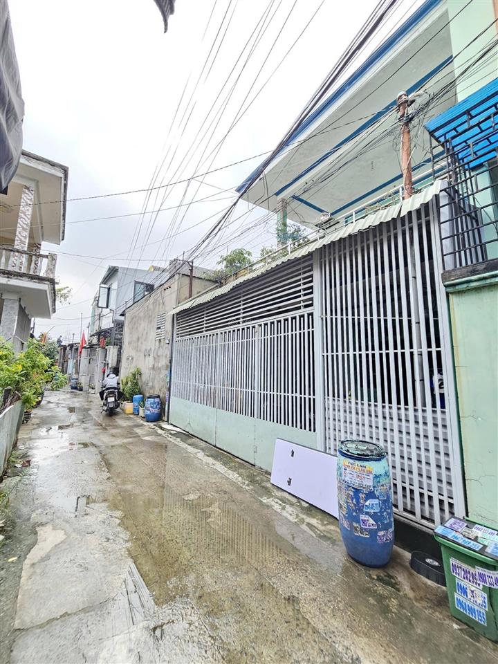 Bán nhà trung tâm tp. dĩ an, cách go dĩ an 500m, bề ngang 7,6m rất hiếm trong tầm giá 5tỷ190 (tl)