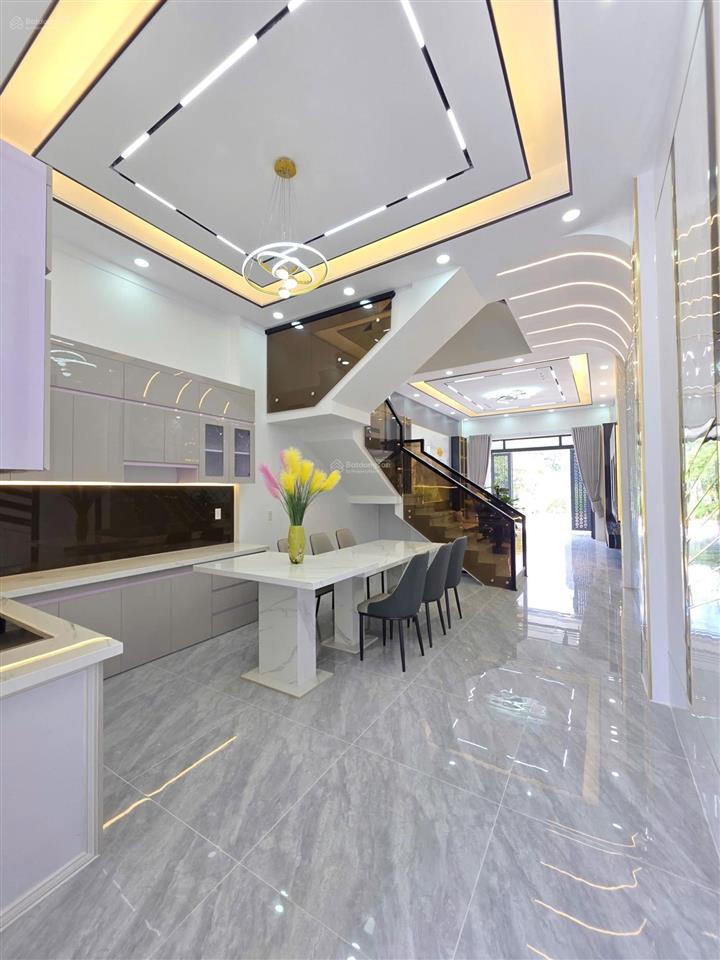 Bán nhà rẻ 1 trệt 2 lầu gần vòng xoay kim hằng. nhà mới 3pn giá cực tốt chỉ 3,18 tỷ (thương lượng)