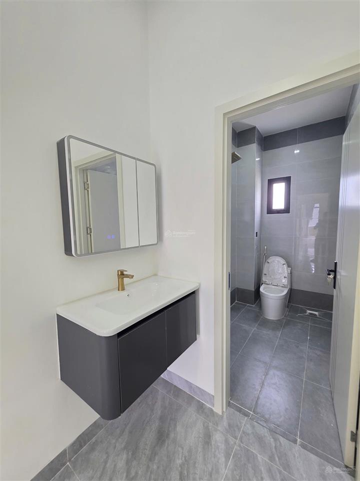 Bán nhà rẻ 1 trệt 2 lầu gần vòng xoay kim hằng. nhà mới 3pn giá cực tốt chỉ 3,18 tỷ (thương lượng)
