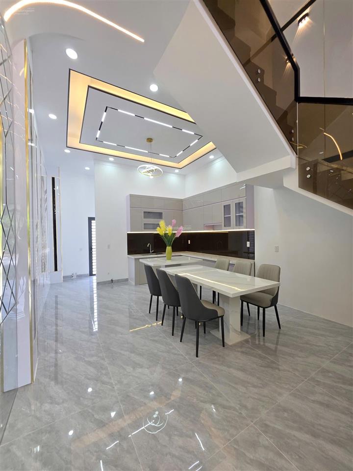 Bán nhà rẻ 1 trệt 2 lầu gần vòng xoay kim hằng. nhà mới 3pn giá cực tốt chỉ 3,18 tỷ (thương lượng)