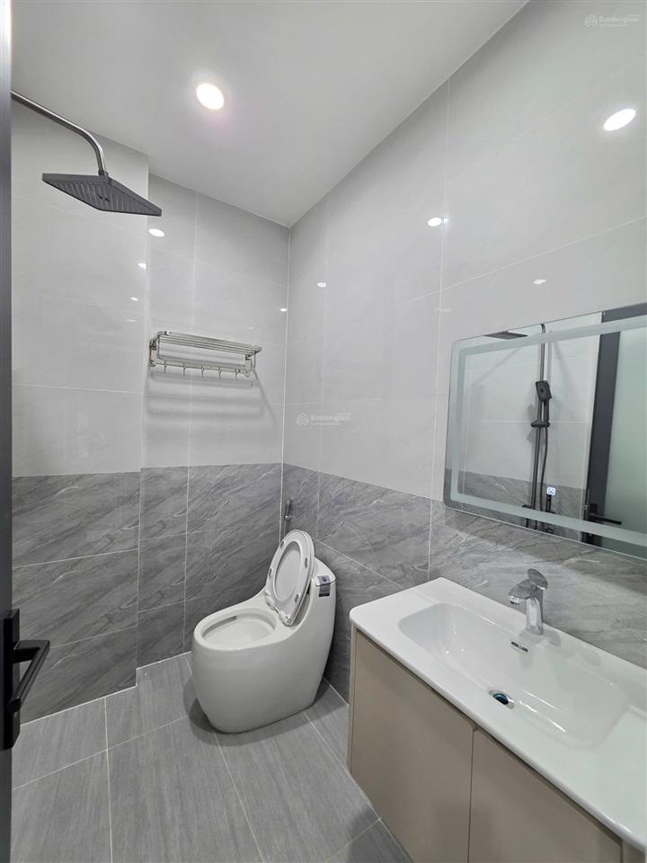 Bán nhà hoàn công xây mới 100%, phường bình chuẩn thuận an cũ. nhà 4pn thiết kế đẹp. giá 4,55 tỷ tl