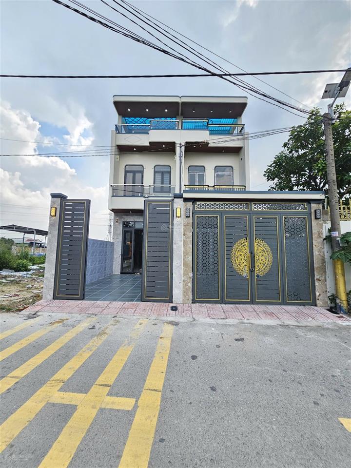 Bán nhà xây mới 1 trệt 1 lầu dt 103m2 tp. dĩ an, gần go dĩ an và làng đại học 7km. giá 5,48 tỷ (tl)