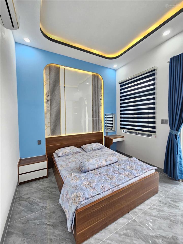Bán nhà xây mới 1 trệt 1 lầu dt 103m2 tp. dĩ an, gần go dĩ an và làng đại học 7km. giá 5,48 tỷ (tl)