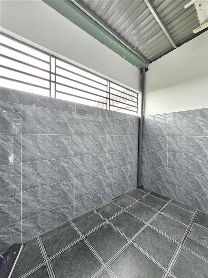 Bán nhà xây mới 1 trệt 1 lầu dt 103m2 tp. dĩ an, gần go dĩ an và làng đại học 7km. giá 5,48 tỷ (tl)