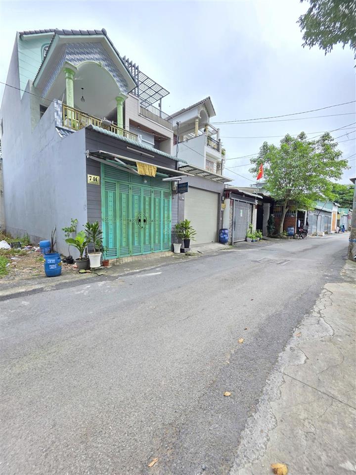 Bán nhà 2 mặt tiền trung tâm tp. dĩ an diện tích 100,7m2 giá chỉ 3,88 tỷ (còn thương lượng, quá rẻ)