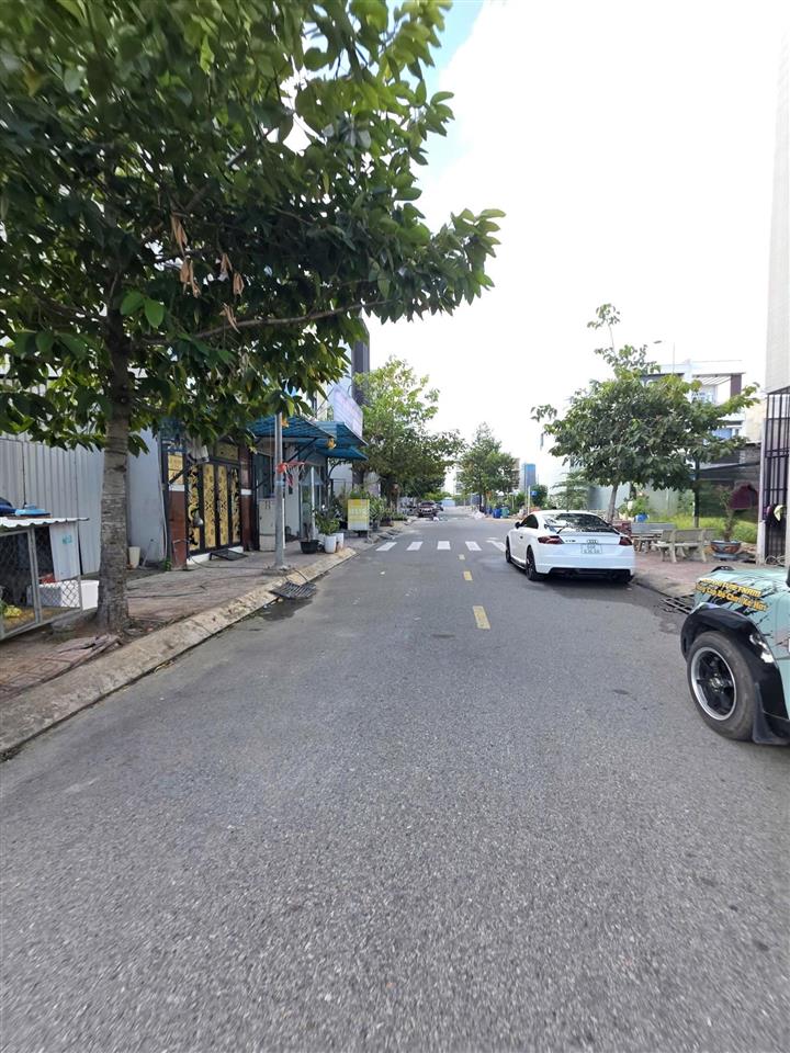 Bán đất kdc gần làng đại học thủ đức, gần go dĩ an. khu dân trí cao ở rất thích. giá 4,28 tỷ (tl)