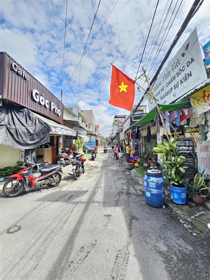 Bán đất tặng nhà 3 mặt tiền liền kề đường phạm văn đồng chỉ 700m. diện tích 10x31m giá 15 tỷ (tl)